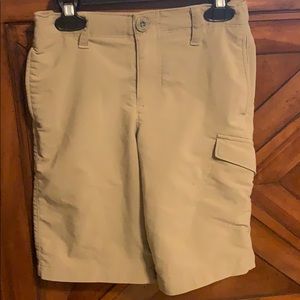 Under Armour Boy Match Play Cargo Shorts, Size YSM
